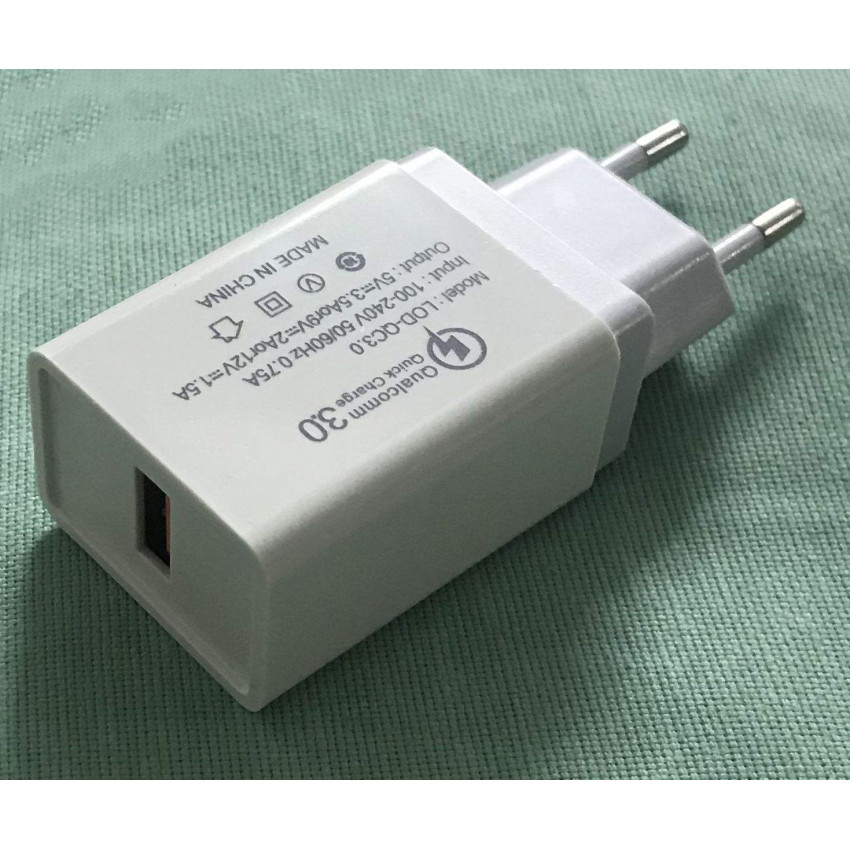 ΠΡΙΖΑ USB 100 - 240V 50/60Hz 0,75A OEM 221445